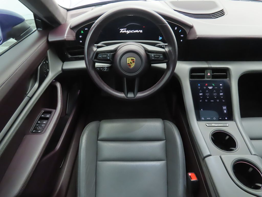 Thumbnail: 2022 Porsche Taycan - 10