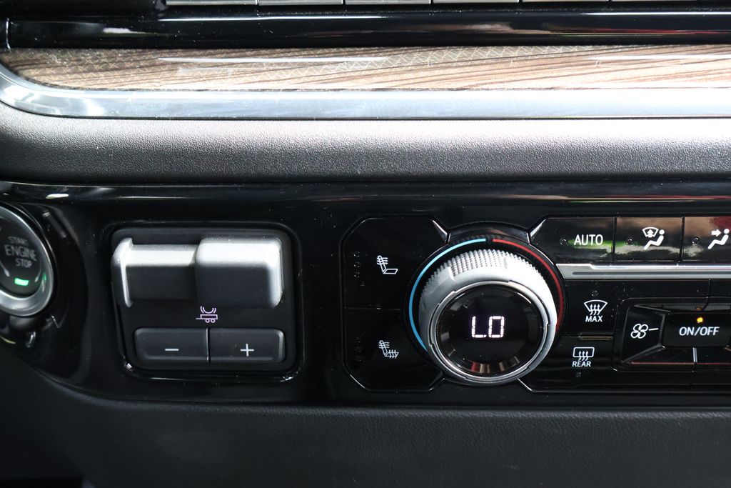 Thumbnail: 2024 Chevrolet Silverado 1500 - 20