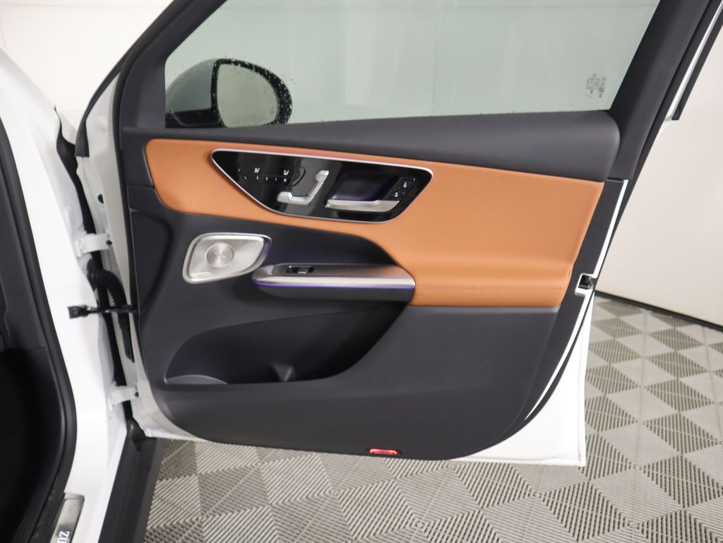 Thumbnail: 2026 Mercedes-Benz GLC - 27