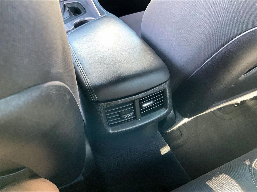 2019 Dodge Challenger — photo 28