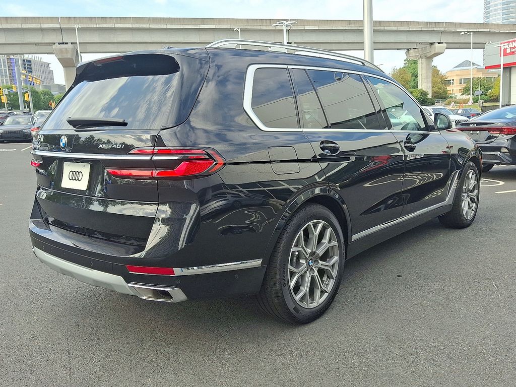 Thumbnail: 2023 BMW X7 - 4