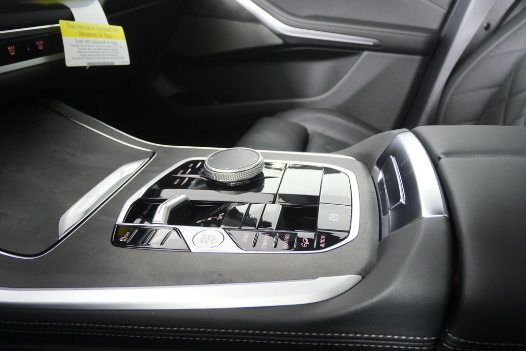 Thumbnail: 2026 BMW X5 - 25