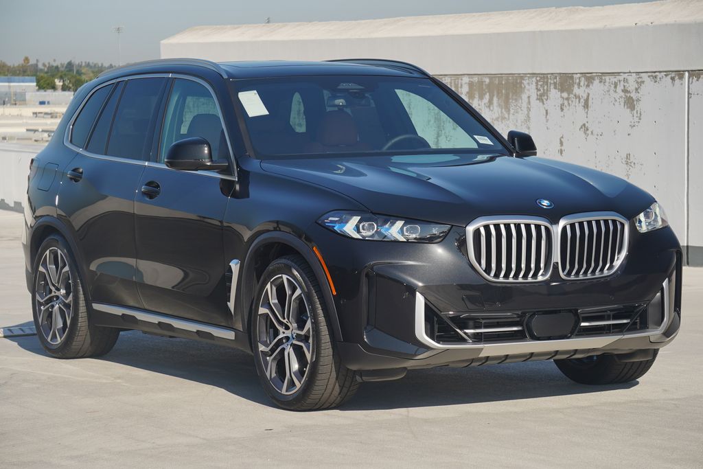 Thumbnail: 2026 BMW X5 - 3