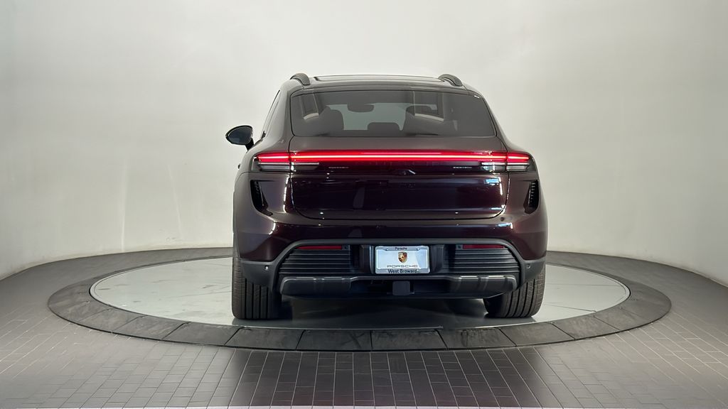 Thumbnail: 2025 Porsche Macan - 6