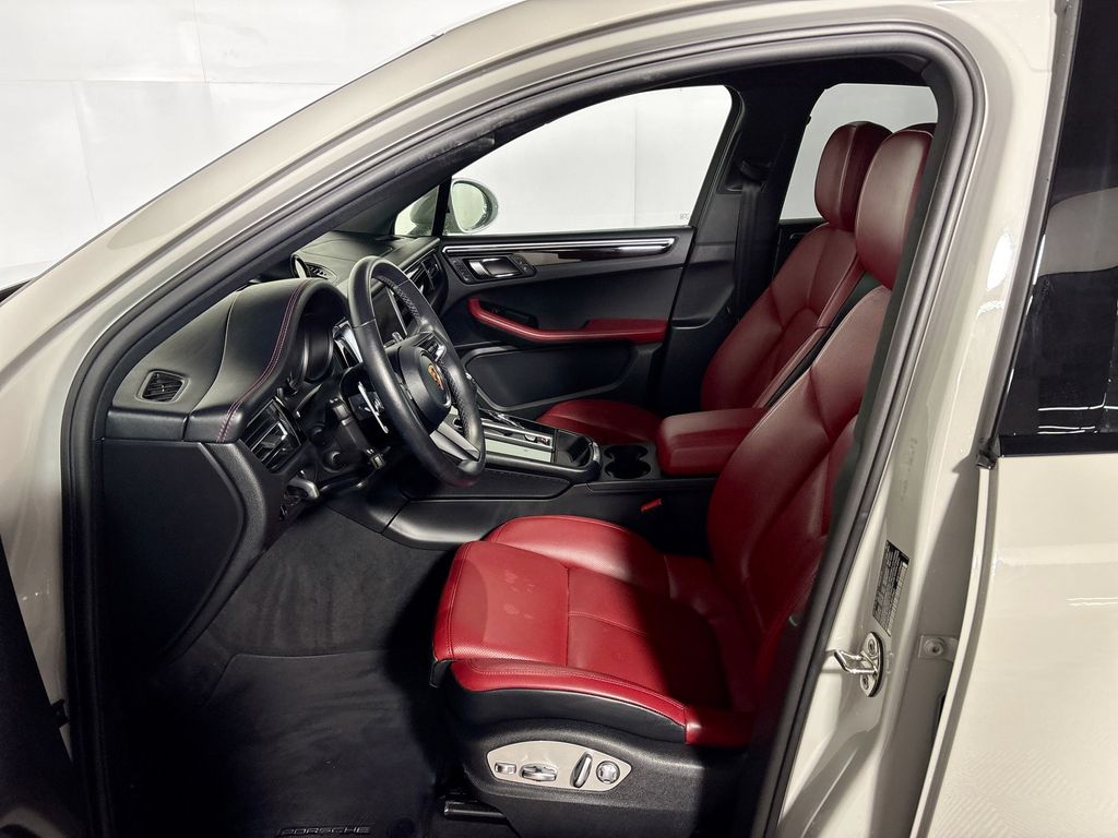 2023 Porsche Macan S