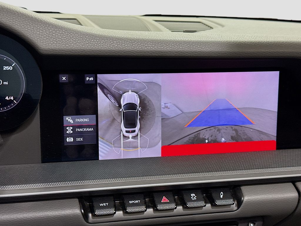 Thumbnail: 2021 Porsche 911 - 9