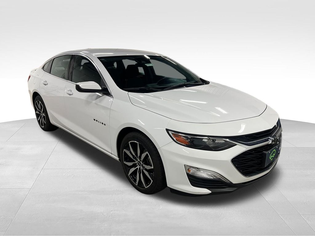Summit White 2024 Chevrolet Malibu Sedan Front-Wheel Drive Continuously Variable Transmission