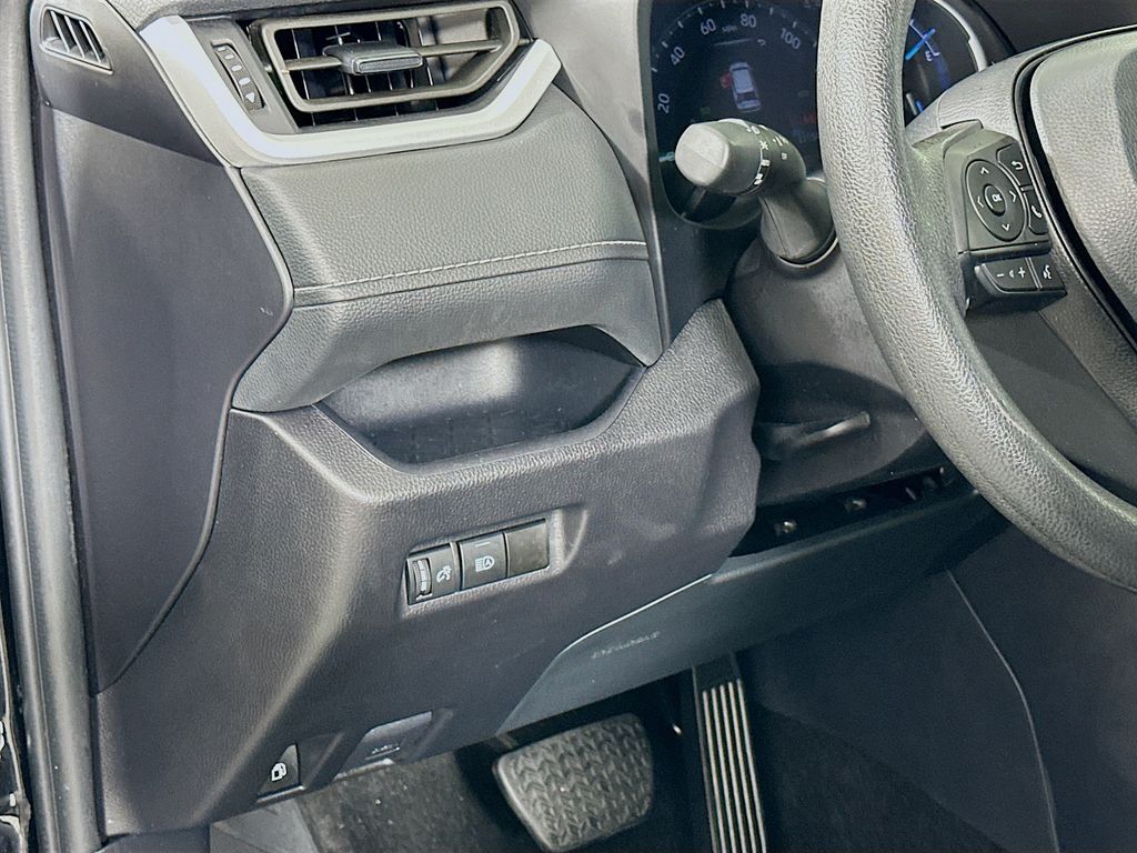 Thumbnail: 2025 Toyota RAV4 - 10