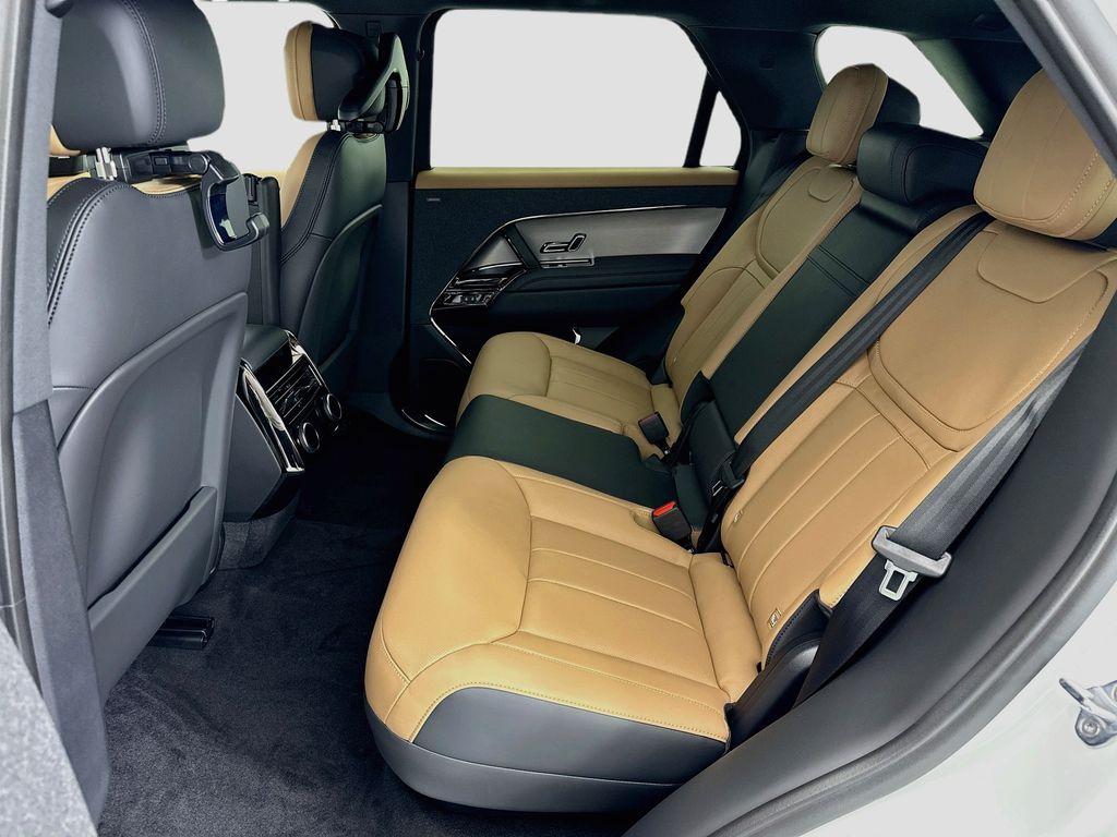 Thumbnail: 2026 Land Rover Range Rover Sport - 20