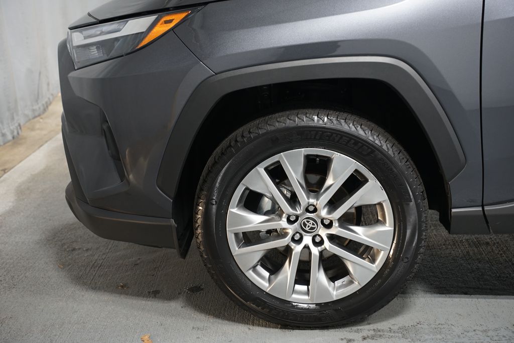 Thumbnail: 2025 Toyota RAV4 - 5