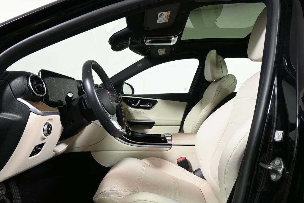 Thumbnail: 2022 Mercedes-Benz C-Class - 3