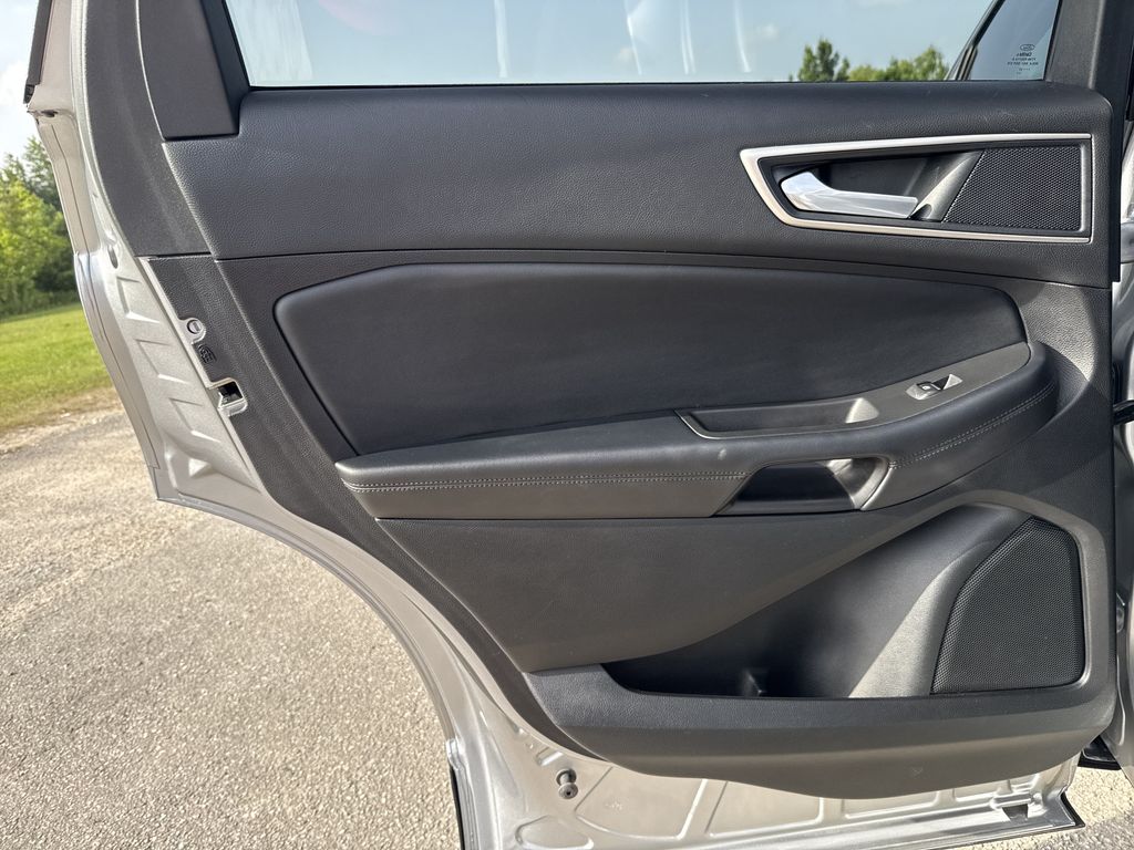 2022 Ford Edge SEL Silver at Martin Chrysler Dodge Jeep Ram