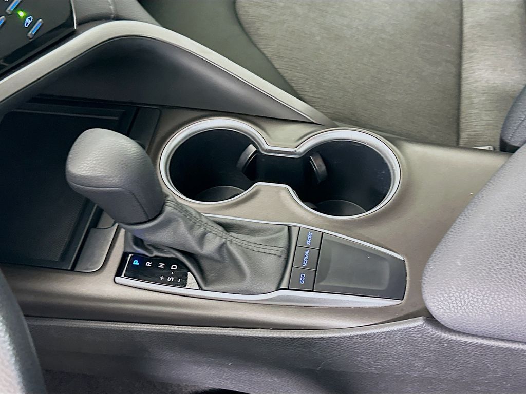 Thumbnail: 2024 Toyota Camry - 16