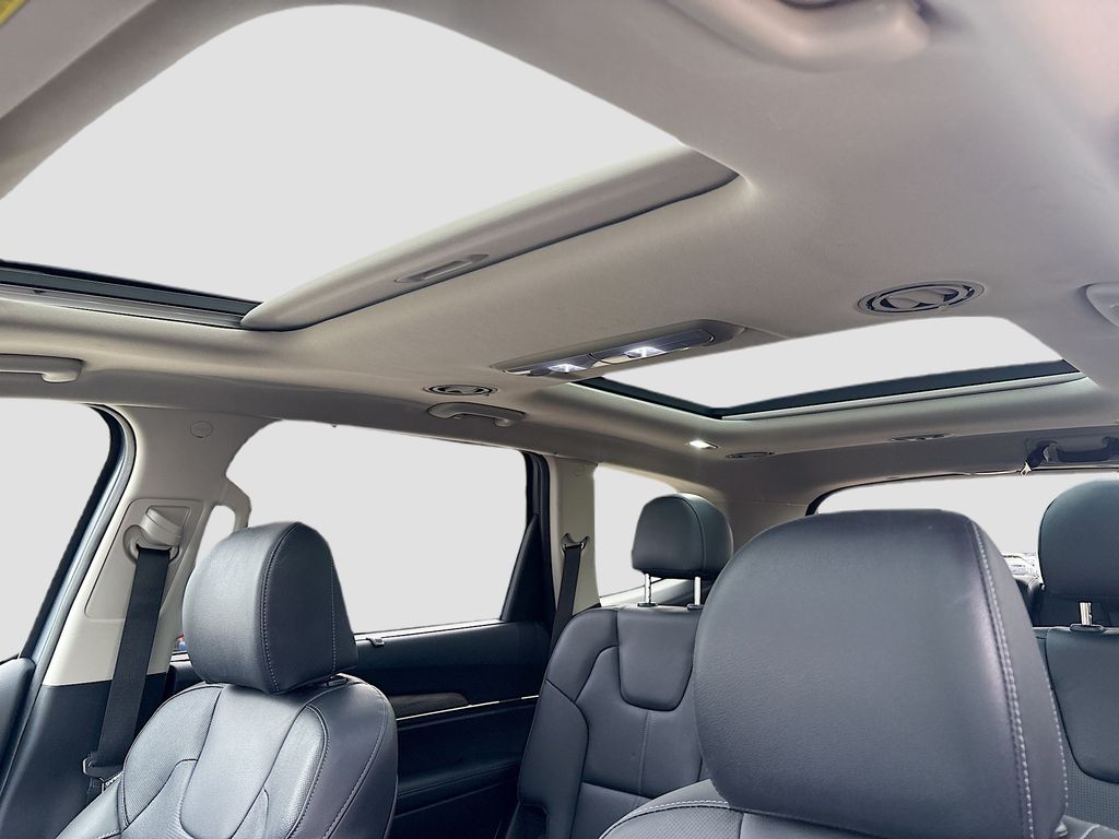 Used 2022 Silver Kia SX image 22