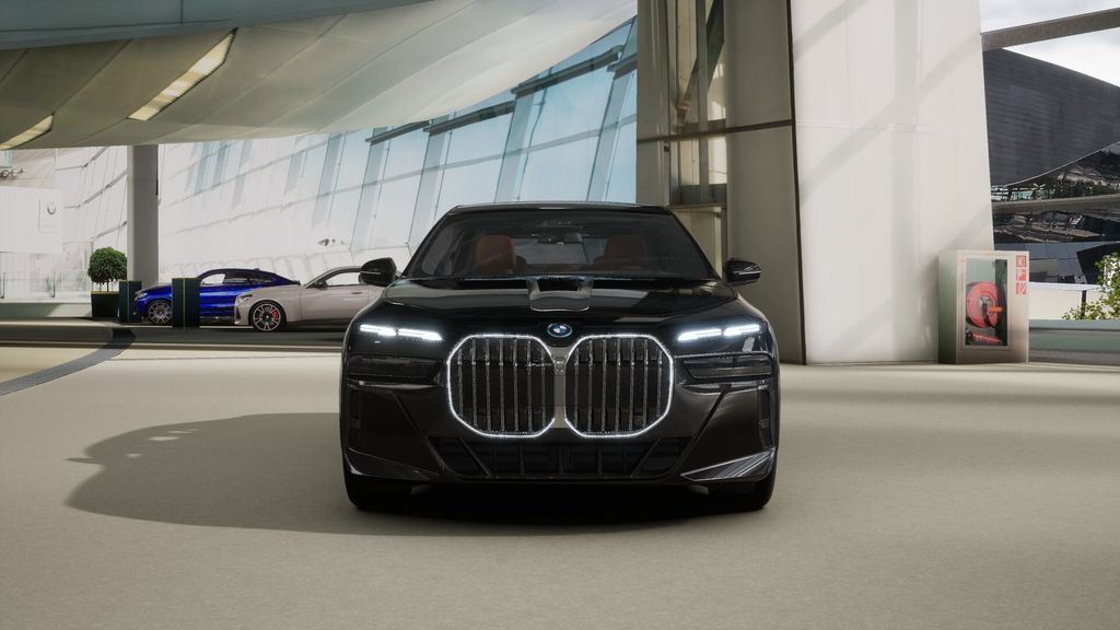 Thumbnail: 2026 BMW 7 Series - 28