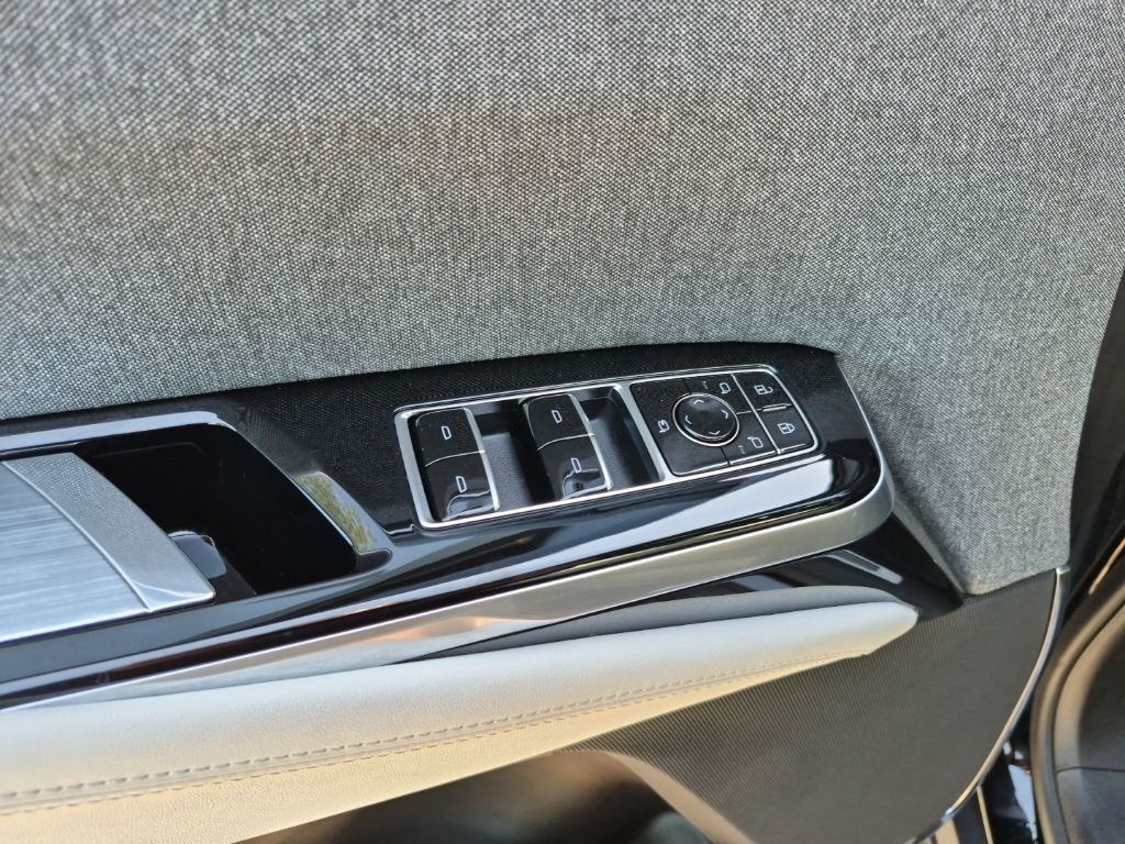 Used Car 2025 Cadillac Escalade Esv  Sport Platinum For Sale Under $120,000 In Austin, Texas