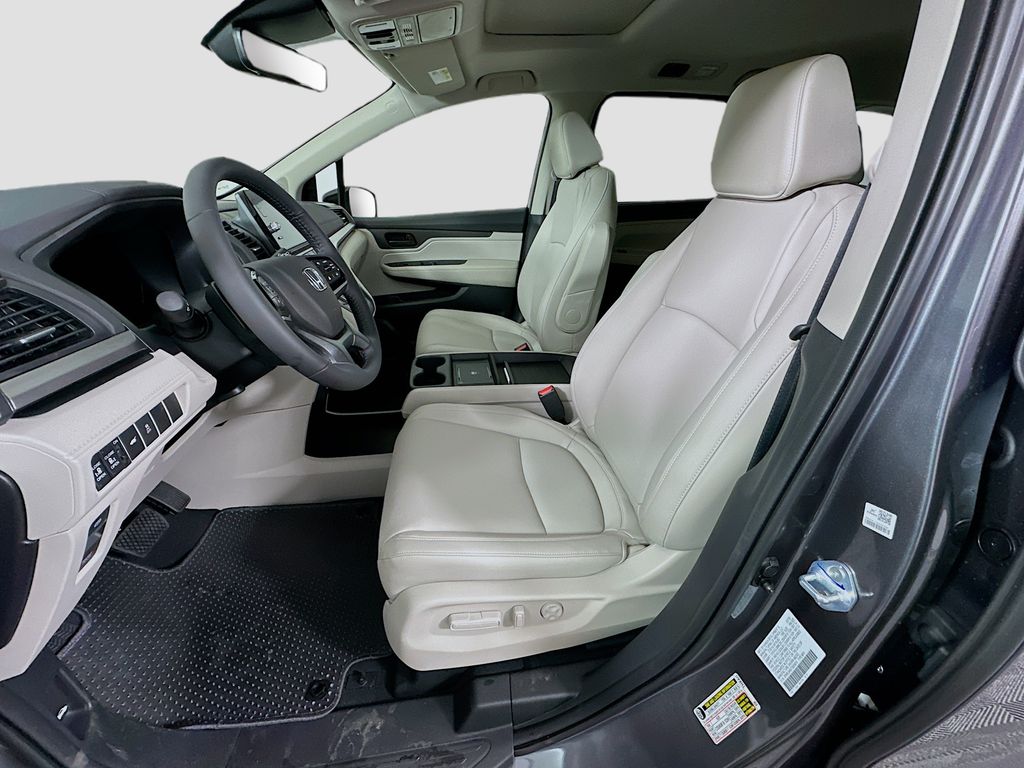 Thumbnail: 2026 Honda Odyssey - 15