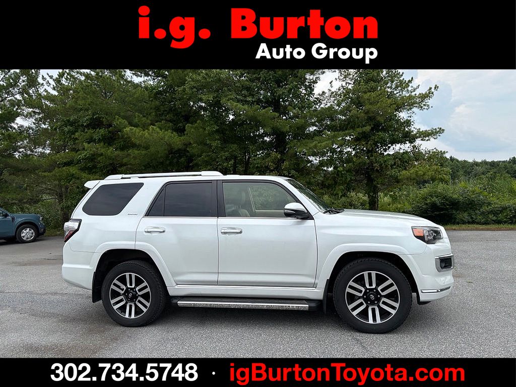 White (Wind Chill Pearl) 2024 Toyota 4Runner SUV / Crossover All-Wheel Drive 5-Speed Automatic