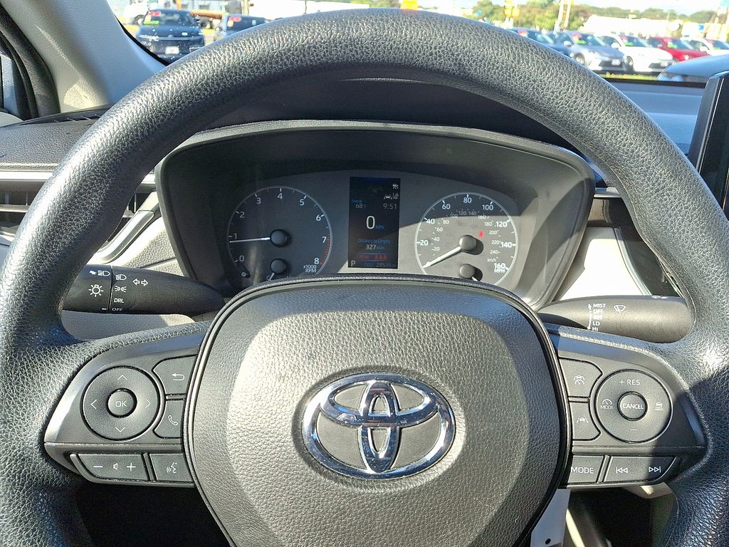 Thumbnail: 2023 Toyota Corolla Cross - 19
