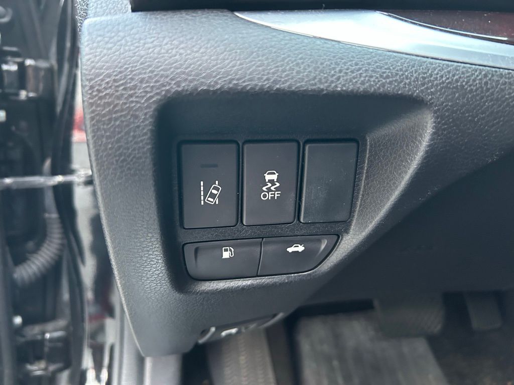 Thumbnail: 2015 Acura TLX - 19