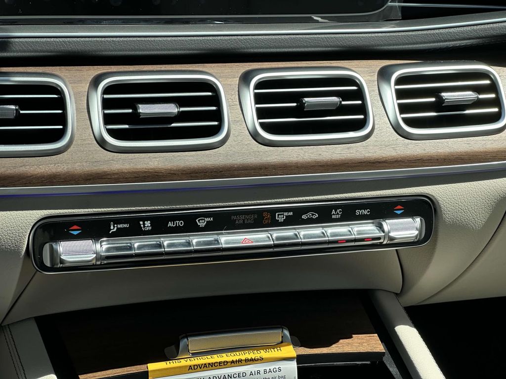 Thumbnail: 2025 Mercedes-Benz GLS - 19