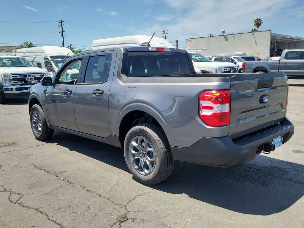 View vehicle photo 5