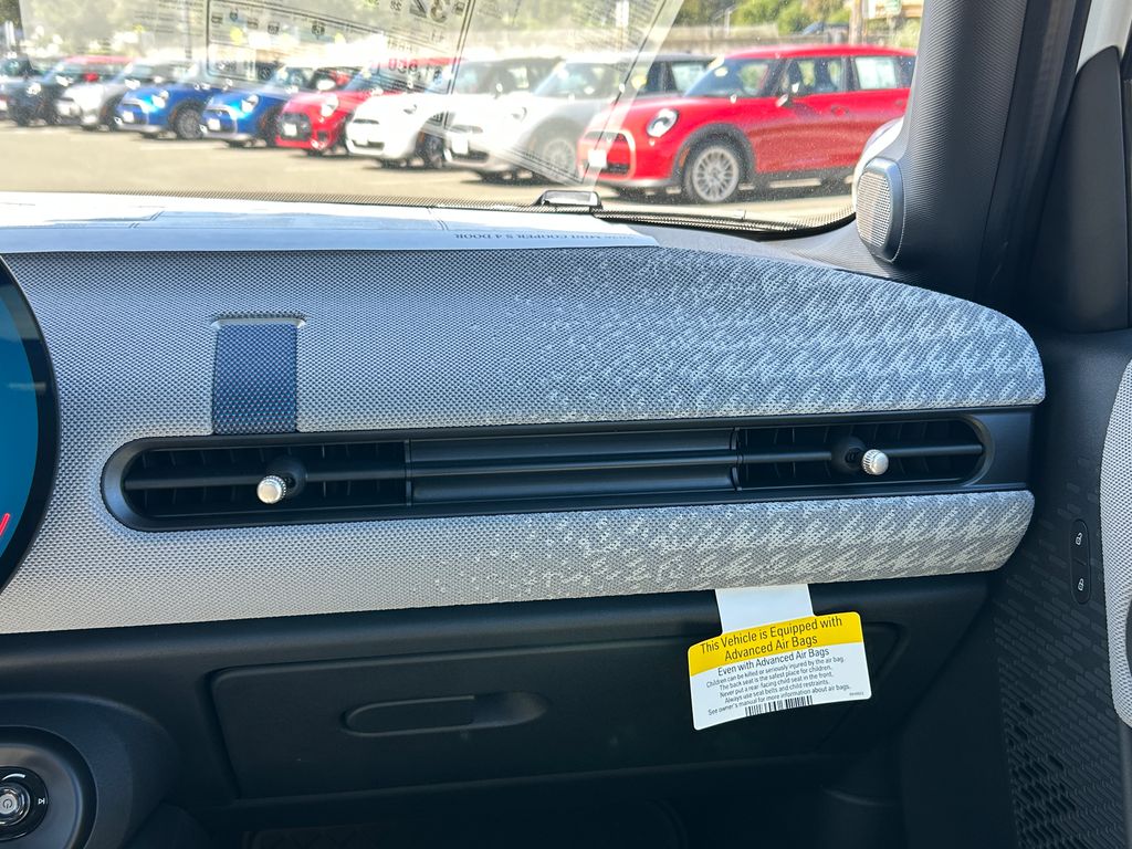 Thumbnail: 2026 MINI Cooper - 25