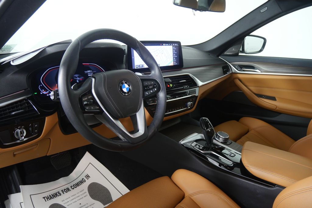 Thumbnail: 2023 BMW 5 Series - 11