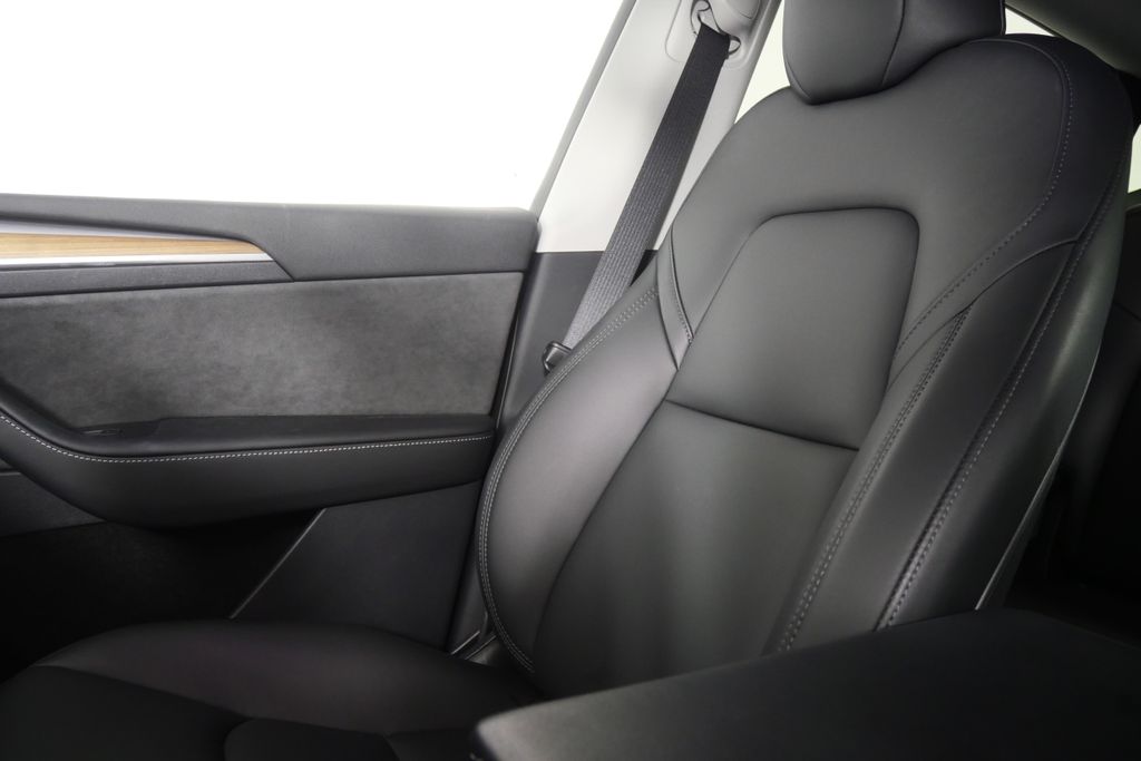 Thumbnail: 2023 Tesla Model Y - 23
