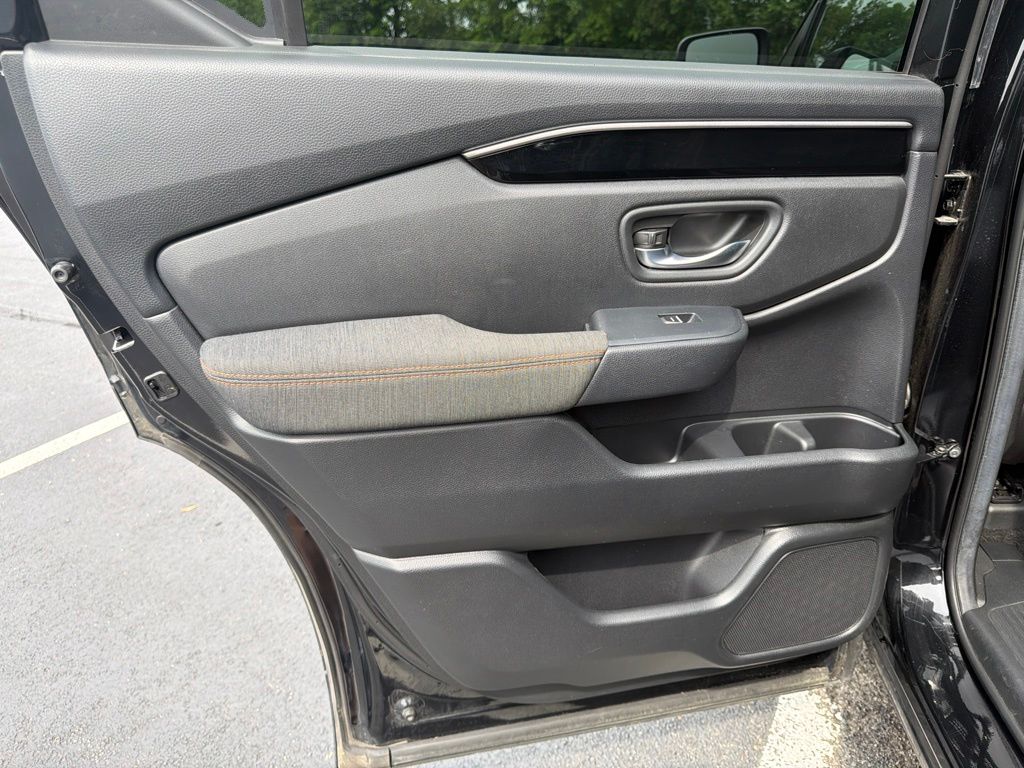Thumbnail: 2025 Honda Pilot - 19
