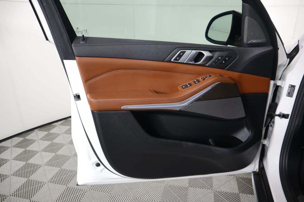 2021 BMW X5 xDrive40i 25