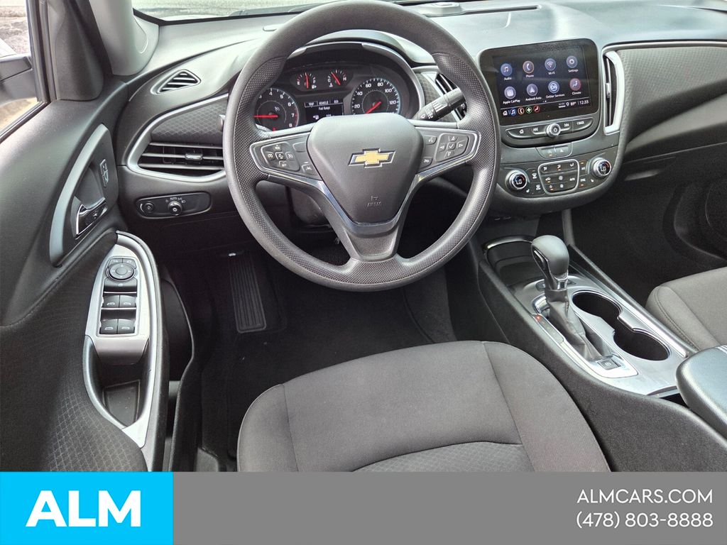 Used 2024 White Chevrolet LT image 6