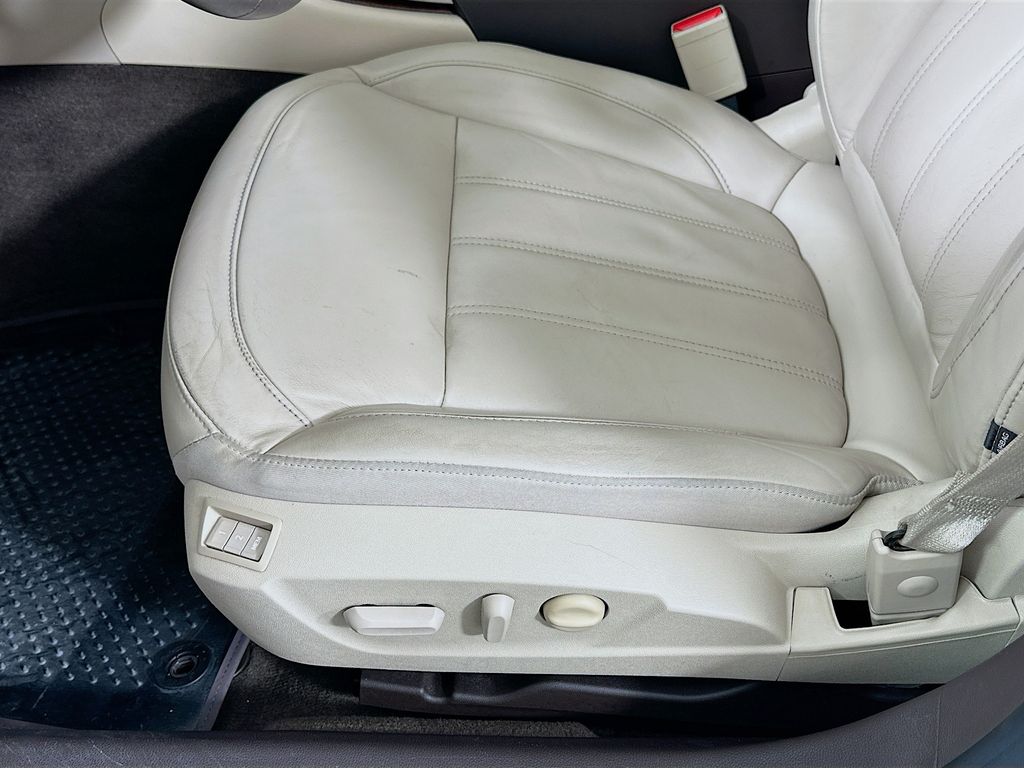 Thumbnail: 2016 Buick Regal - 20