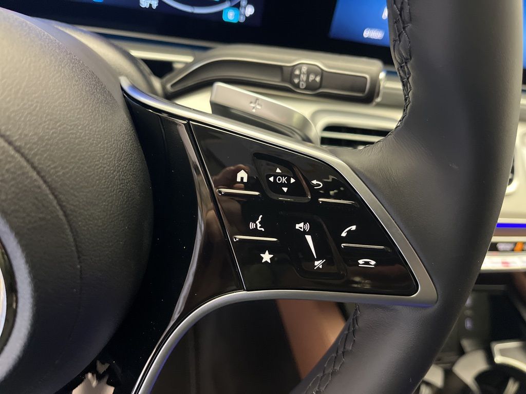 Thumbnail: 2026 Mercedes-Benz GLE - 16