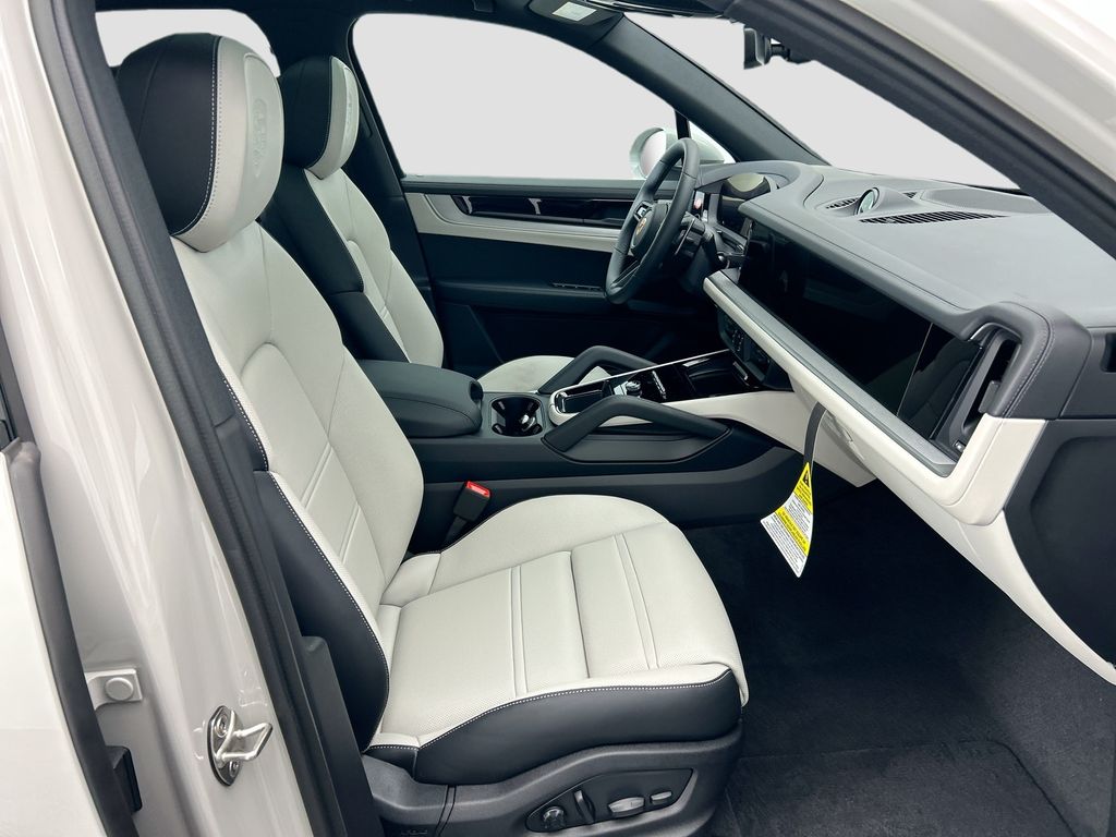 Thumbnail: 2026 Porsche Cayenne - 22