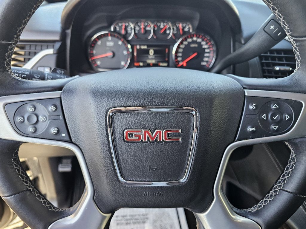 2016 GMC Yukon SLT 33