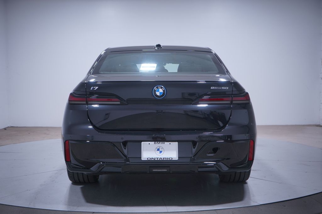 Thumbnail: 2026 BMW i7 - 5