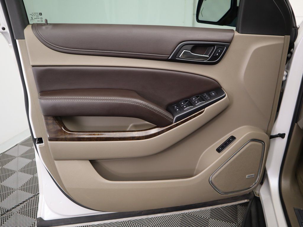 2016 Chevrolet Tahoe LT 26