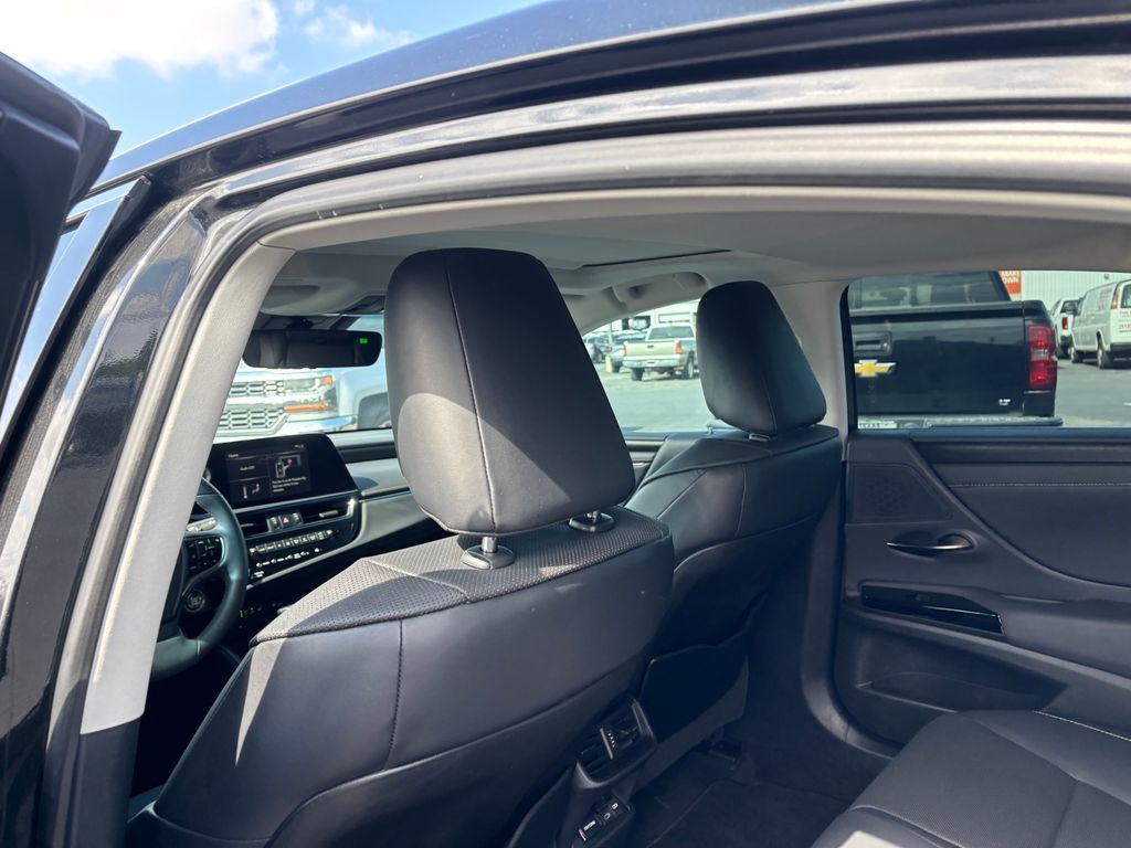 Used Car 2022 Lexus Es  350 For Sale Under $40,000 In Austin, Texas