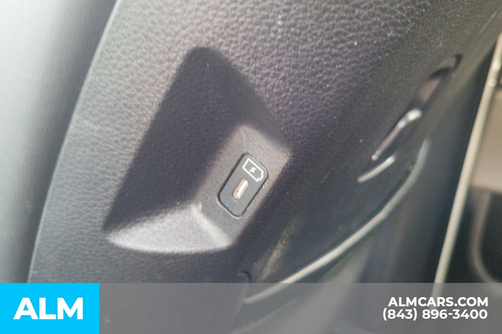 Used 2025 White Kia LXS image 23