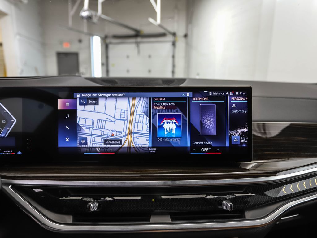 Thumbnail: 2023 BMW X7 - 15