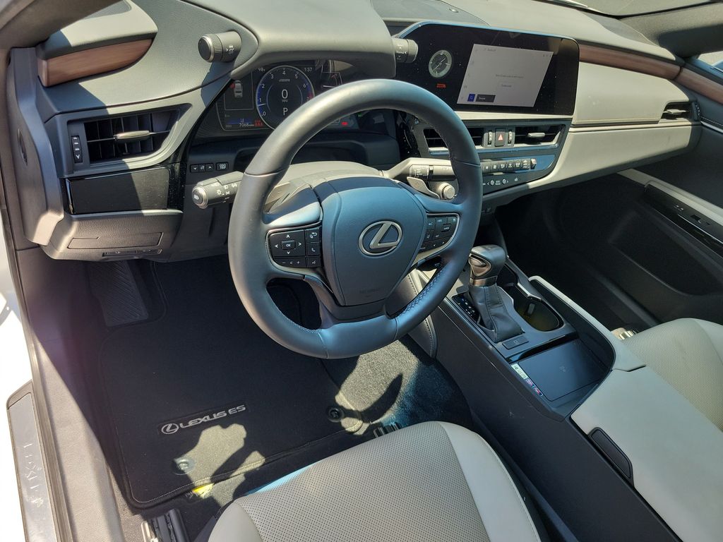 used 2025 Lexus ES car, priced at $45,998