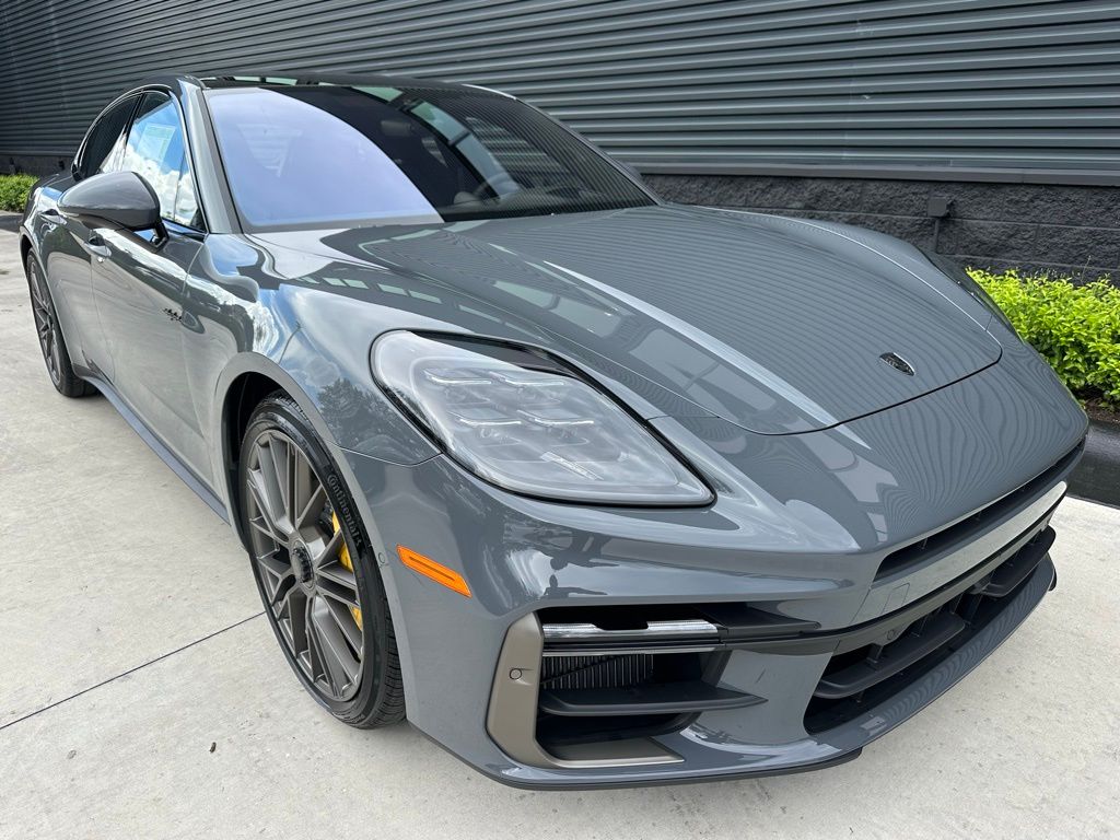 Thumbnail: 2025 Porsche Panamera - 10