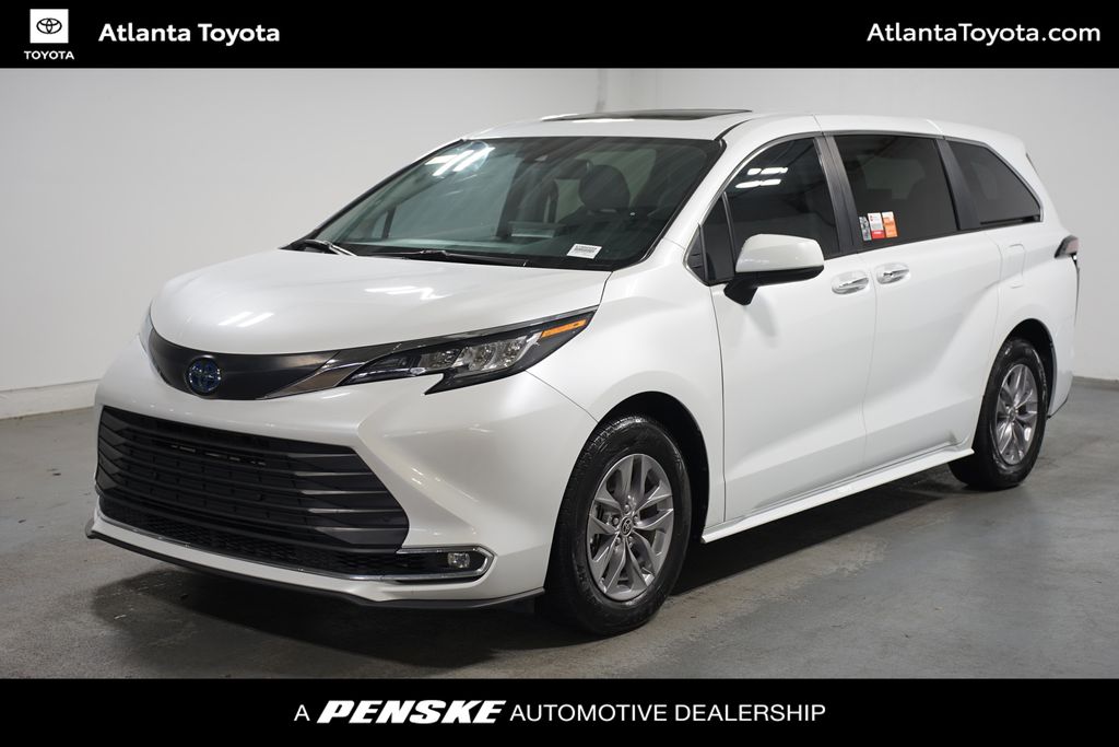 2022 Toyota Sienna XLE -
                Duluth, GA