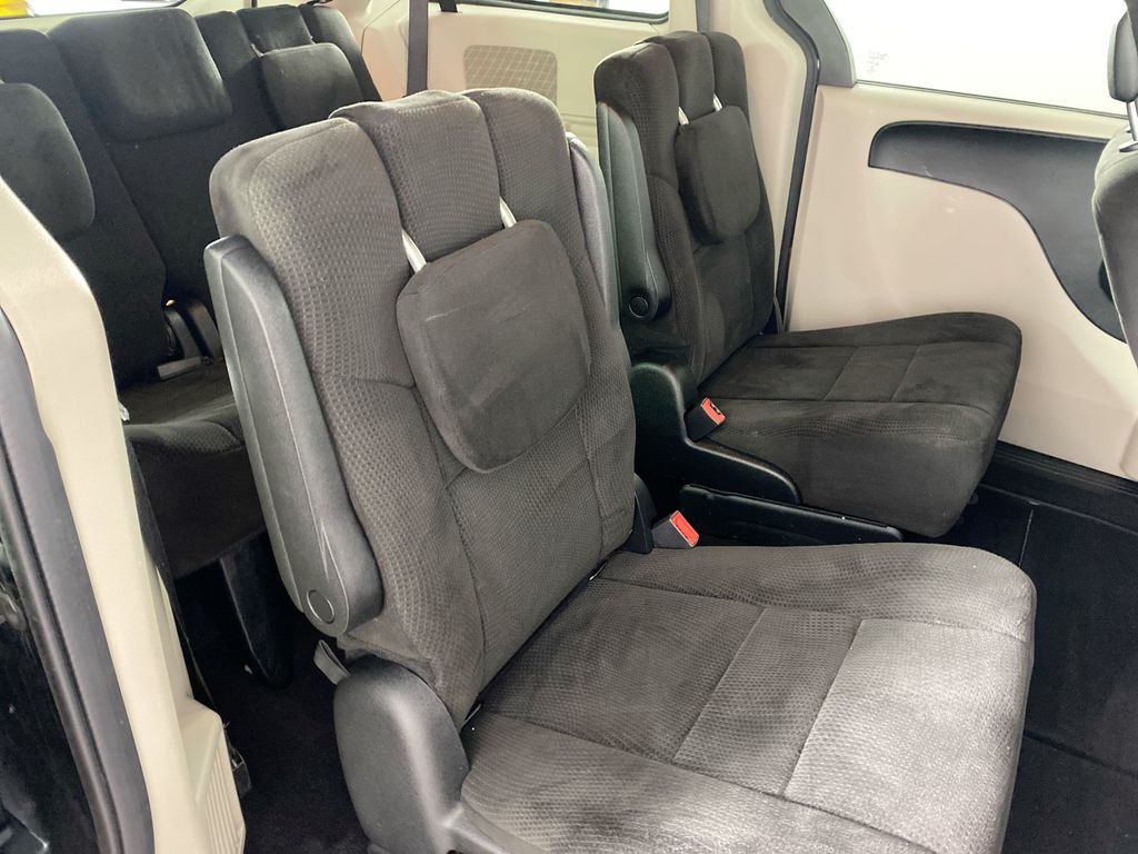 2013 Dodge Grand Caravan SXT photo