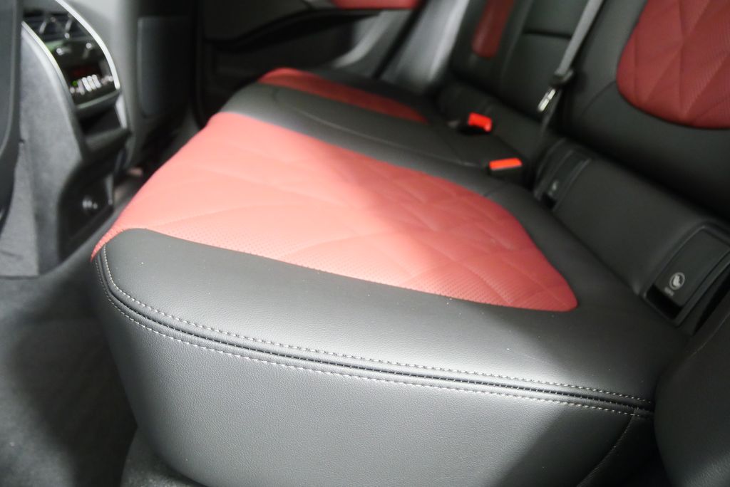 Thumbnail: 2026 BMW X6 - 14