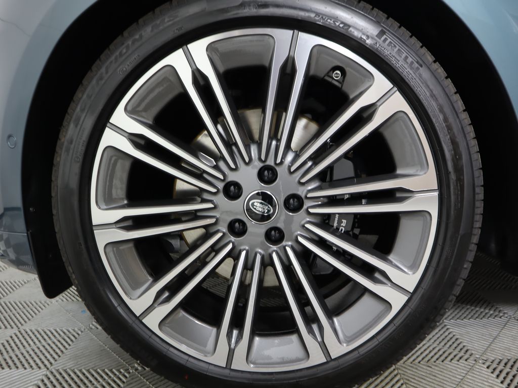 Thumbnail: 2025 Land Rover Range Rover Sport - 32