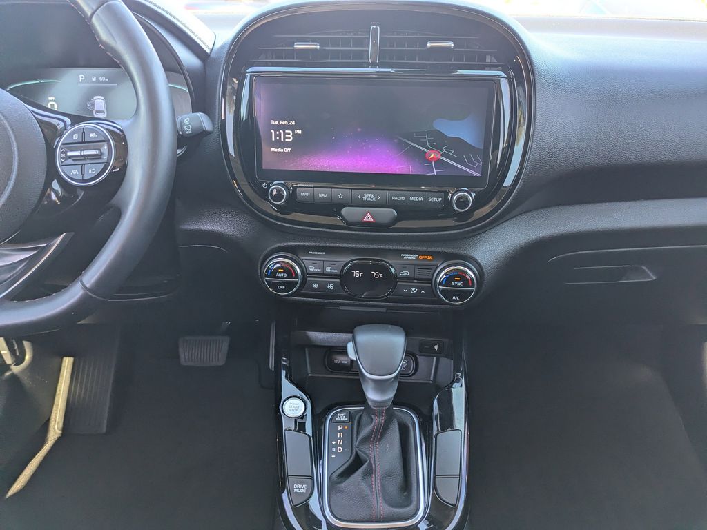 used 2024 Kia Soul car, priced at $19,692