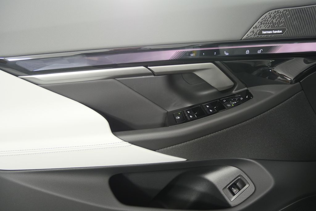 2026 BMW i5 eDrive40 9
