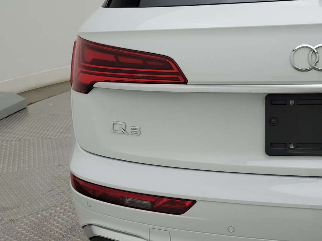 Thumbnail: 2022 Audi Q5 - 9
